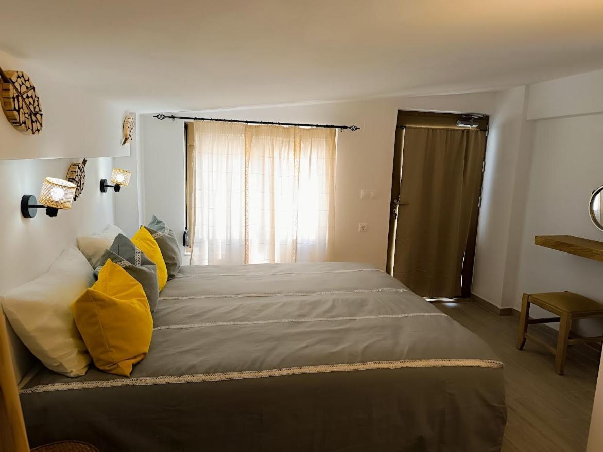 Milolithos Paleochora Apartment Екстериор снимка